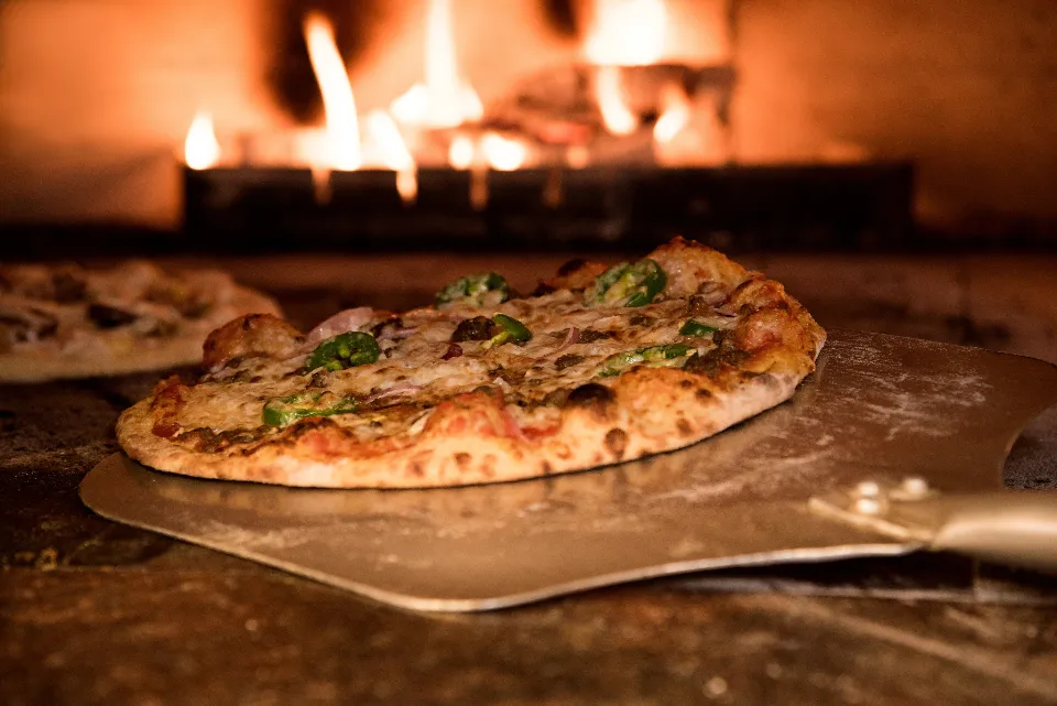 Pizza vor dem Ofen